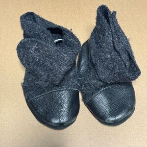 Nooks Design Midnight Wool Booties